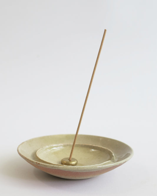 木蘭色の灯明皿